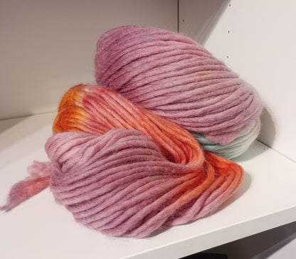 Hand dyed chunky yarn pencil roving Falkland wool 200g