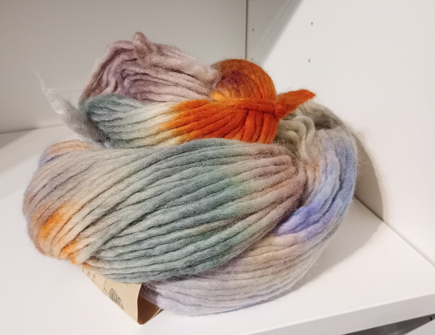 Hand dyed chunky yarn pencil roving Falkland wool 200g