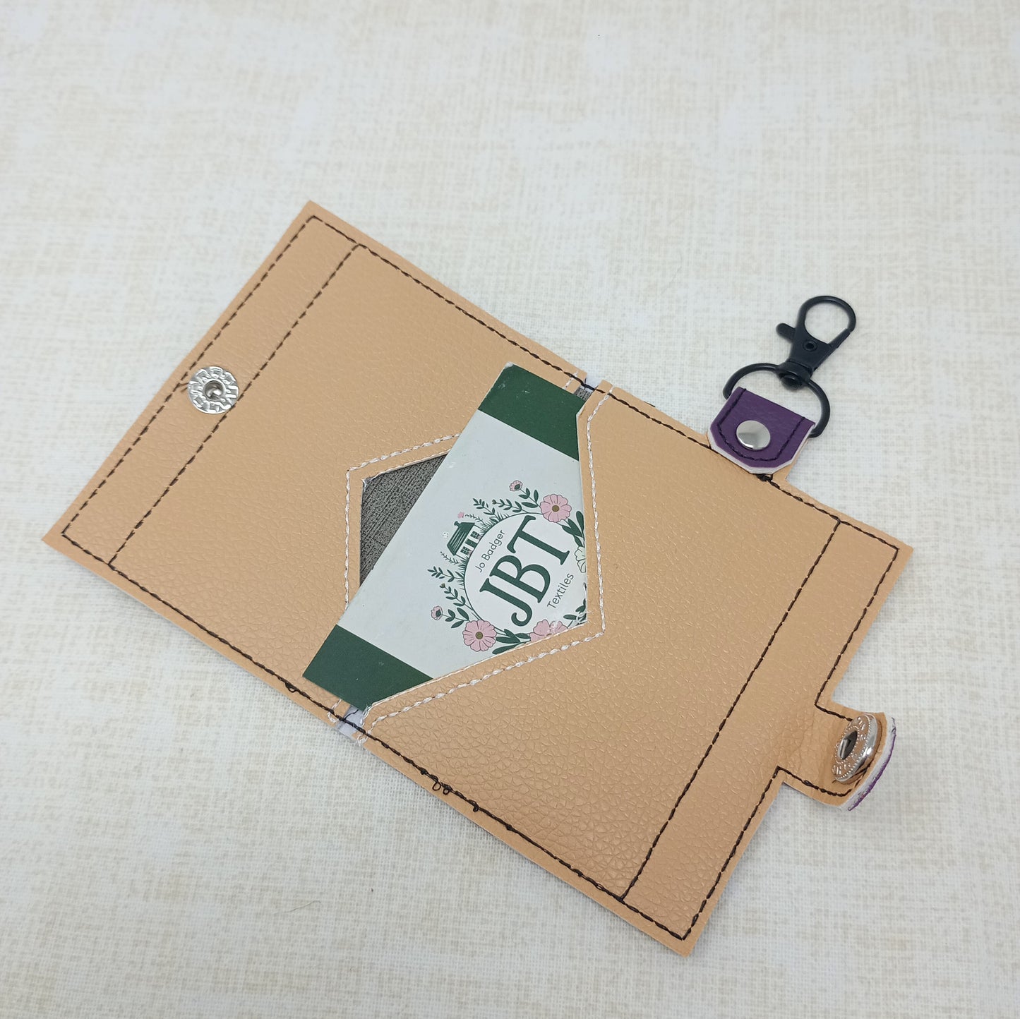 Card Wallet Embroidered Labrador