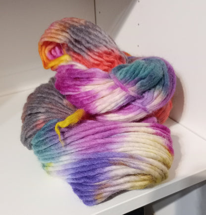 Hand dyed chunky yarn pencil roving Falkland wool 200g
