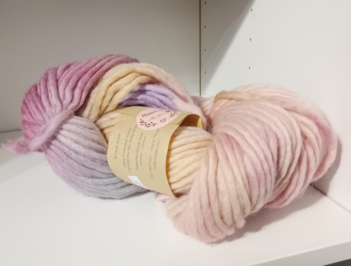 Hand dyed chunky yarn pencil roving Falkland wool 200g R8
