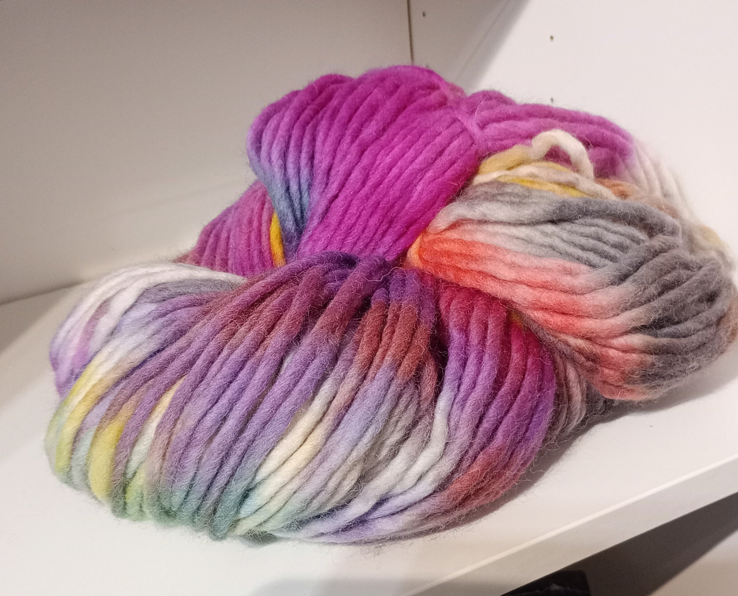 Hand dyed chunky yarn pencil roving Falkland wool 200g R7