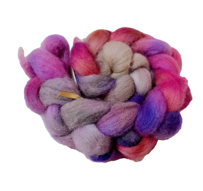 Whitefaced Woodland Hand Dyed Combed Wool Top  100g WW08