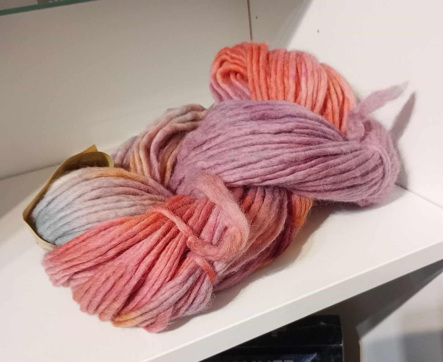 Hand dyed chunky yarn pencil roving Falkland wool 200g