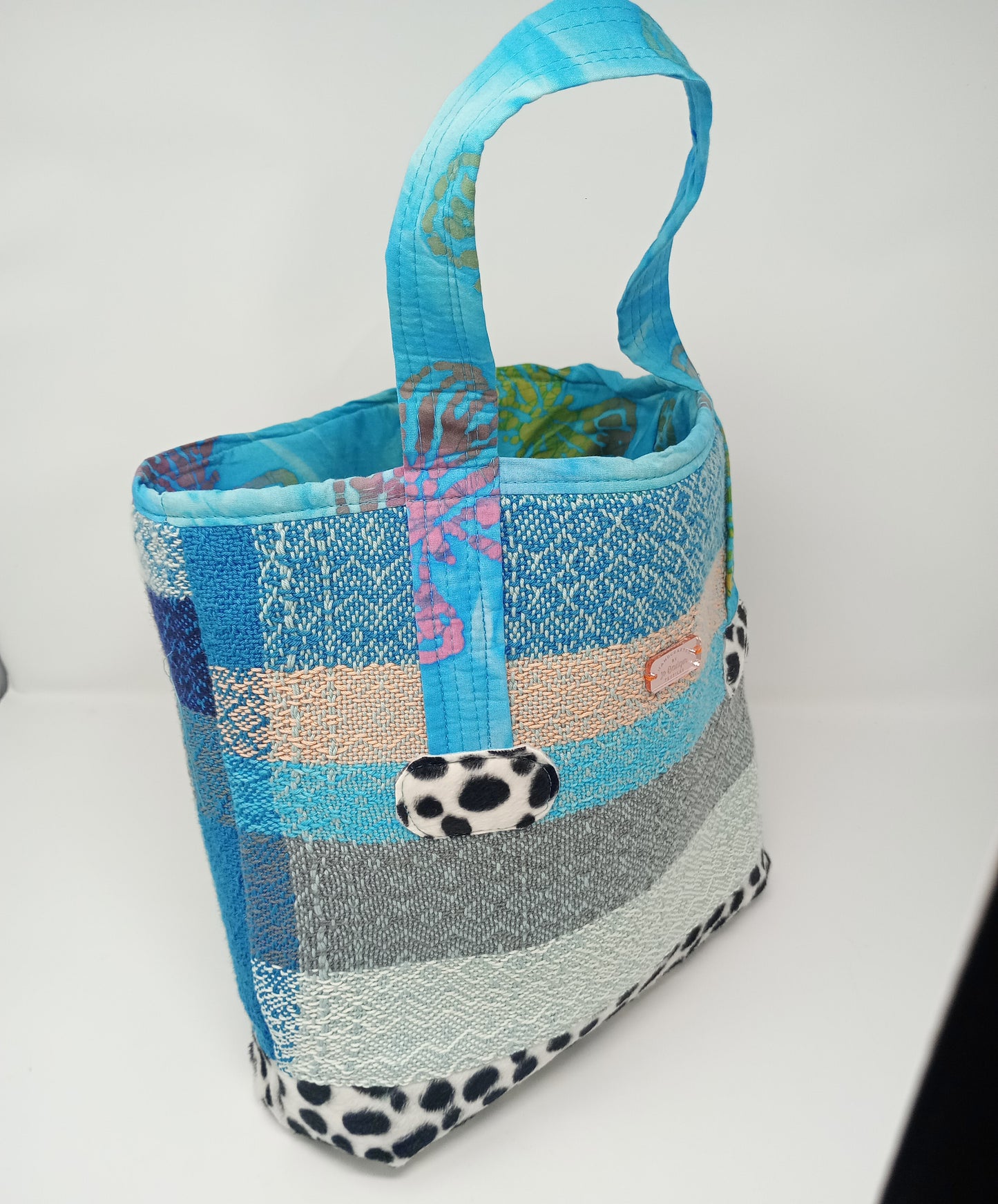 Handwoven tote