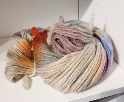 Hand dyed chunky yarn pencil roving Falkland wool 200g